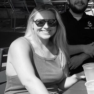 Meet your Posher, Holly